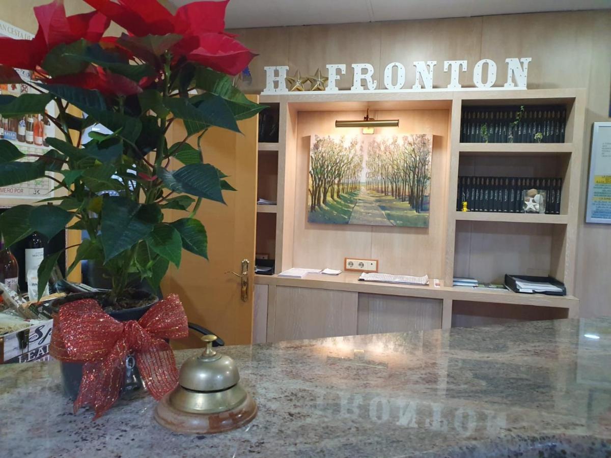 Hostal Fronton الكوبنذاس المظهر الخارجي الصورة
