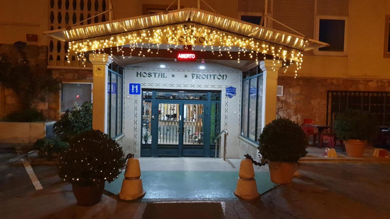 Hostal Fronton الكوبنذاس المظهر الخارجي الصورة